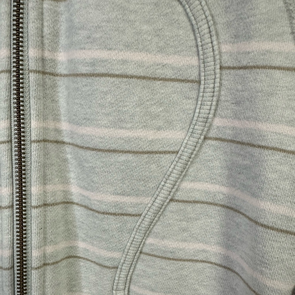 Lululemon Striped Scuba Size 4 - Picture 3 of 5